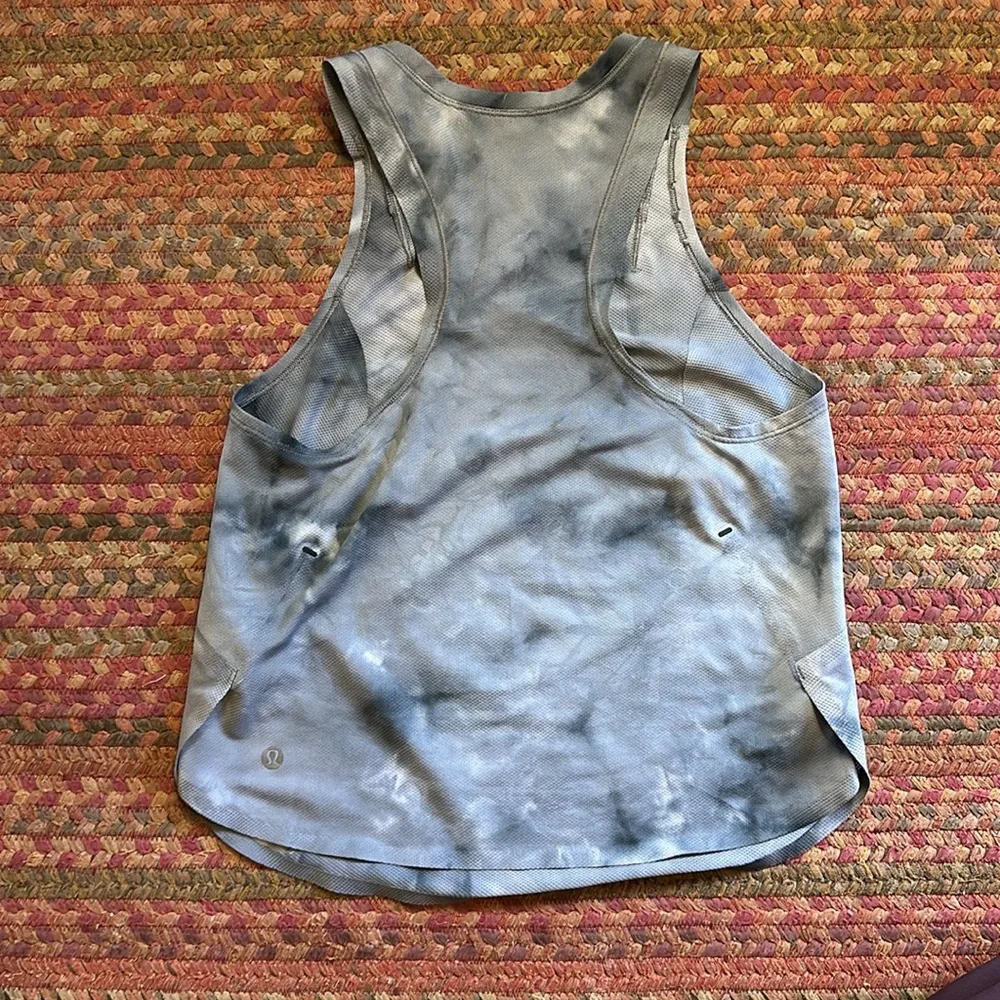LULULEMON LIGHTWEIGHT RUN KIT TANK DIAMOND DYE WHITE BLACK